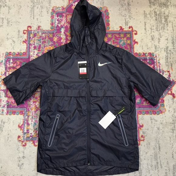nike running repel jacket